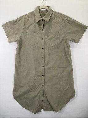 POWDER - Made in Korea. Casual Short-Sleeve Shirt Dress in Olive Green